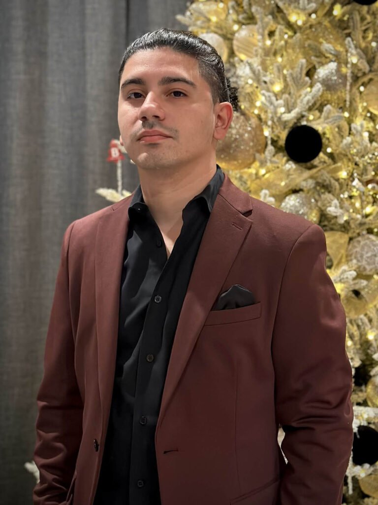 Best Rottweilers - DKV Rottweilers - German Rottweiler Puppies For Sale - DKV Rottweilers Reviews - DKV Member Angel 3 Angel Gutierrez Breeder Trainer and DKV Rottweiler Team